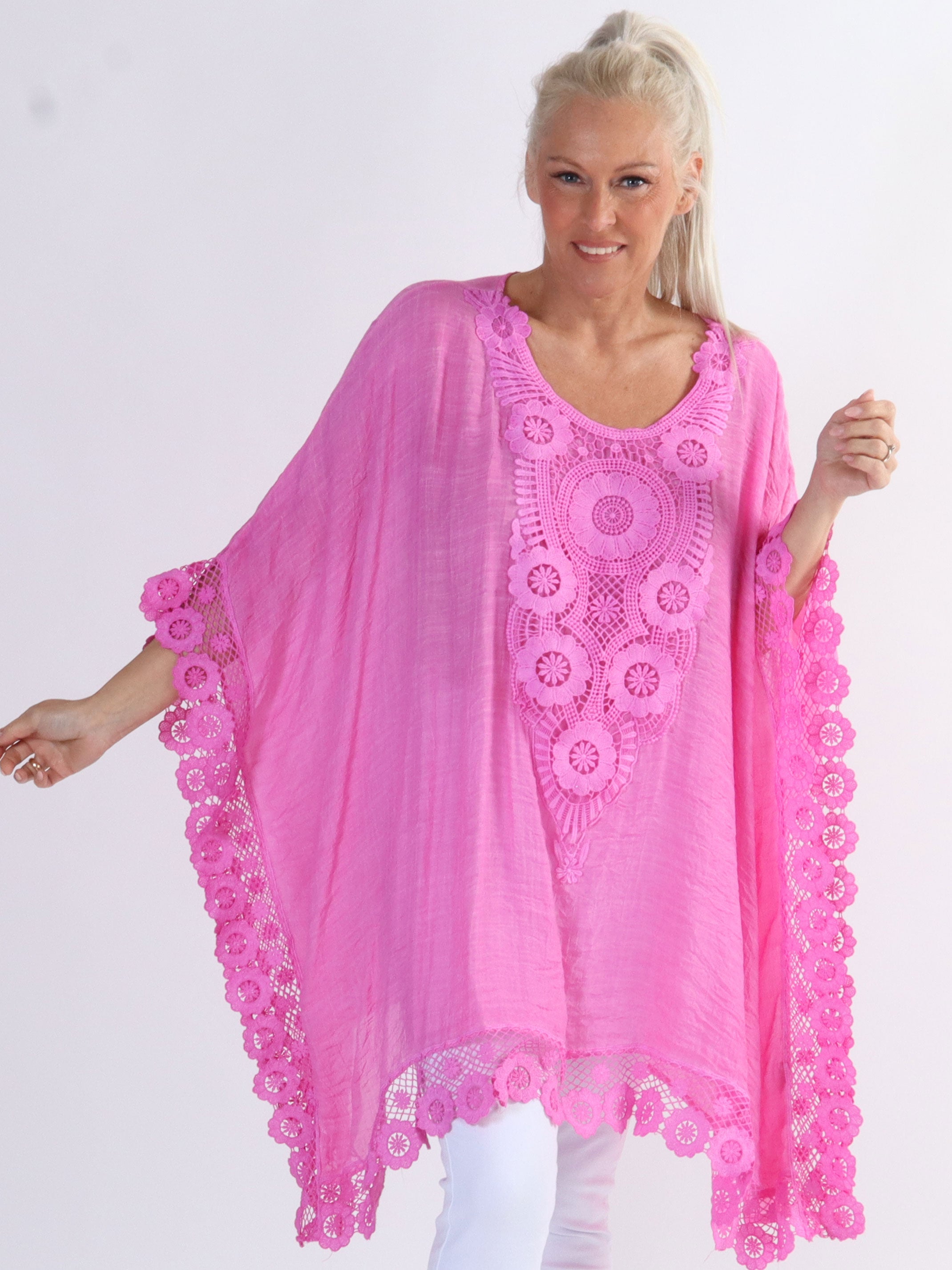 Leslie - Vacker plus size tunika med spetskanter